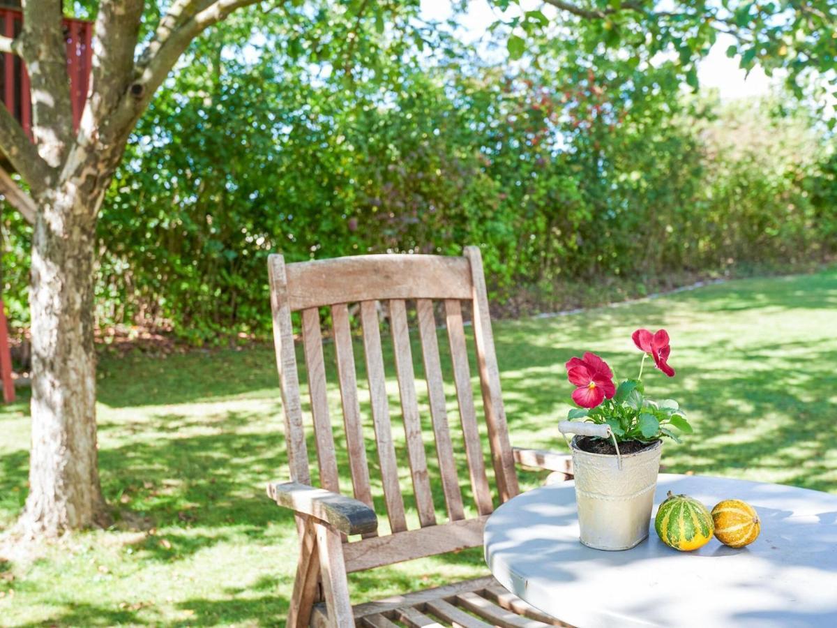 Nice Flat With Sauna Covered Terrace Garden And Tree House For Children Zandt エクステリア 写真