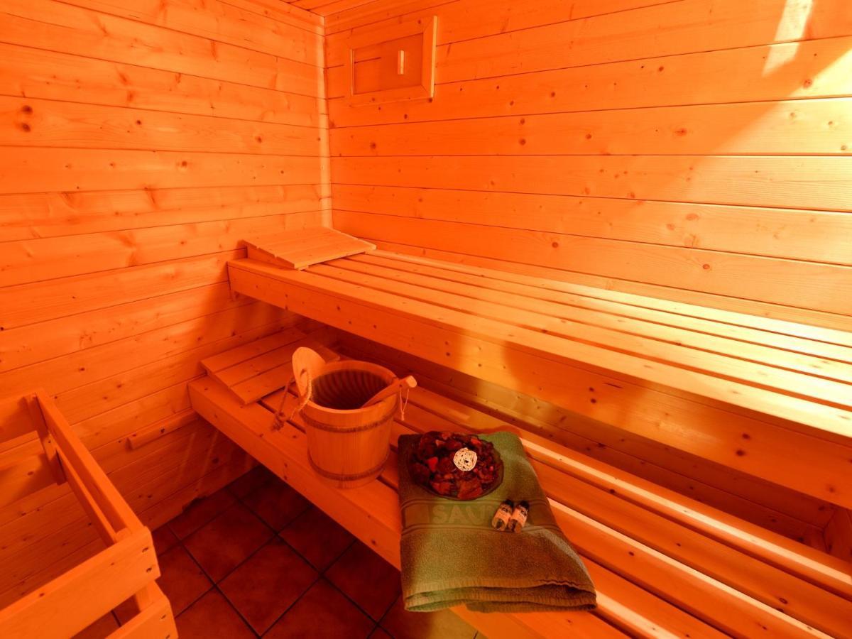 Nice Flat With Sauna Covered Terrace Garden And Tree House For Children Zandt エクステリア 写真